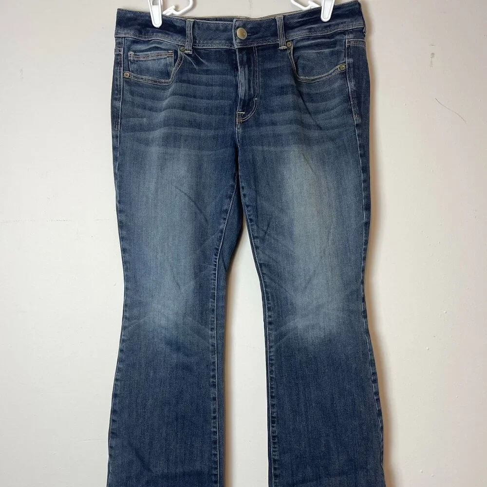 American Eagle Outfitters Jeans Women's SZ 12 Blue Denim Kick Boot SUPER STRETCH - Picture 3 of 13